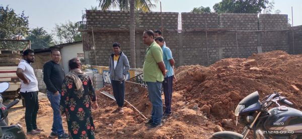 शहीद स्मारक टूटा, पालिका ने थाने में दर्ज कराई शिकायत