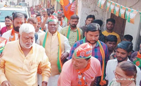 अंतिम चार दिन शेष, दोषारोपण और चुनौती के साथ जनसम्पर्क में जुटे कांग्रेस-भाजपा नेता