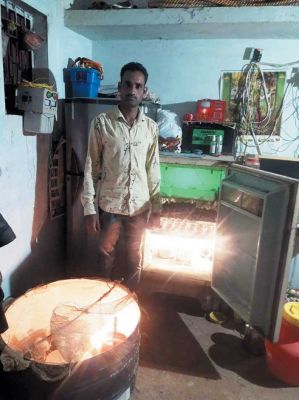 मुर्गीपालन के लिए कबाड़ रेफ्रिजरेटर से बनाया इनक्यूबेटर