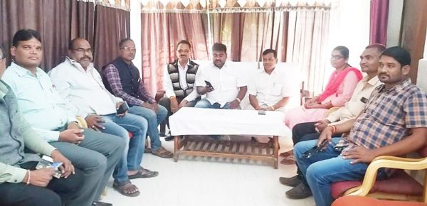 पंचायत सचिवों ने की शासकीयकरण की मांग