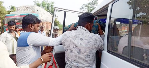 कलेक्टर ने घायल महिला को भिजवाया अस्पताल