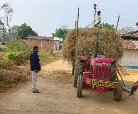 पैरादान महाअभियान में बढ़-चढक़र किसान ले रहे हिस्सा,मवेशियों के चारे की समस्या से मिल सकेगी निजात