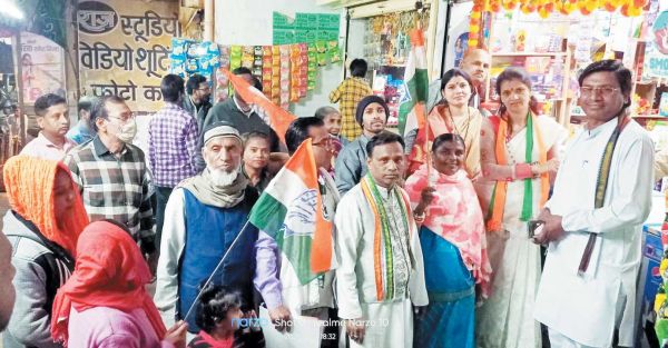 कांग्रेस का डोर-टू-डोर प्रचार जारी
