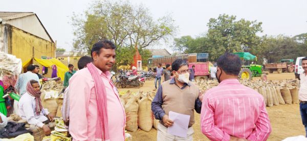 एसडीएम ने किया उपार्जन केंद्रों का निरीक्षण, खामियों पर दिए सख्त निर्देश
