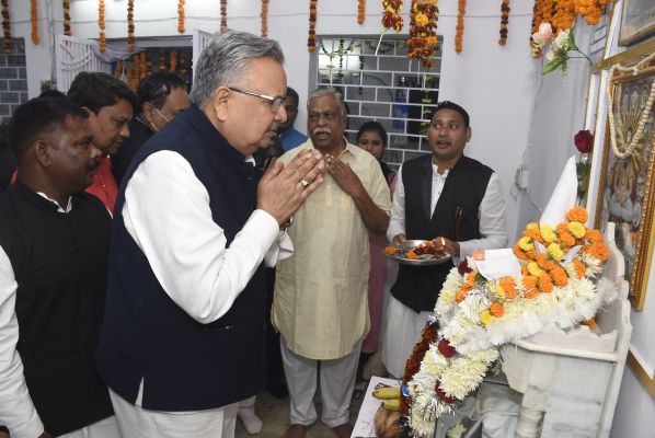 बाबा गुरू घासीदास के सिद्धांत आज भी प्रासंगिक : रमन