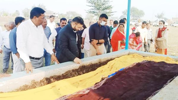 अफसर पहुंचे खरीदी केन्द्र-गौठान