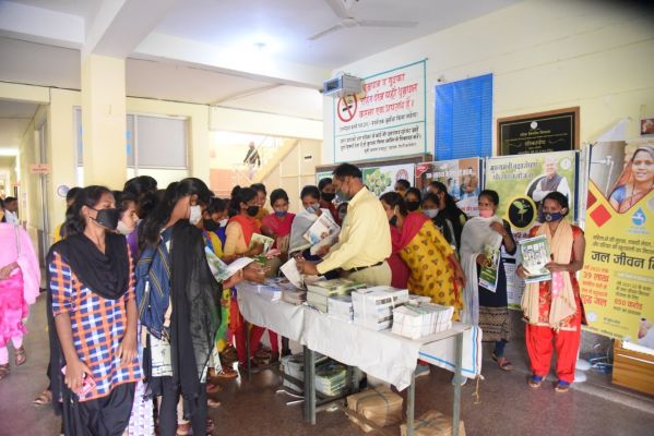 सरकार के तीन वर्ष पूरे होने पर छायाचित्र प्रदर्शनी