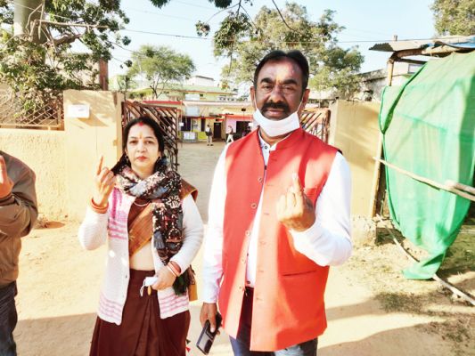 मतदान को लेकर उत्साह, स्वस्फूर्त निकले लोग