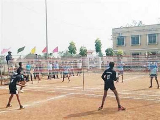 राज्य सब जूनियर बॉल बैडमिंटन बालक-बालिका स्पर्धा में कई जिलों की टीमें ले रही हैं हिस्सा