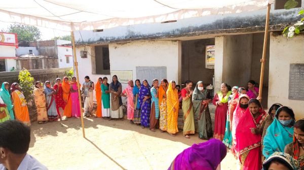 खैरागढ़ में 84 और नांदगांव के उपचुनाव में 67 फीसदी वोट