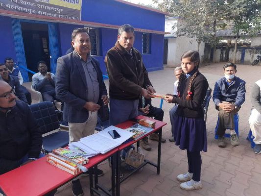 पढ़ई तुंहर दुआर अंतर्गत विकासखंड स्तरीय स्पर्धाएं, विजेता सम्मानित