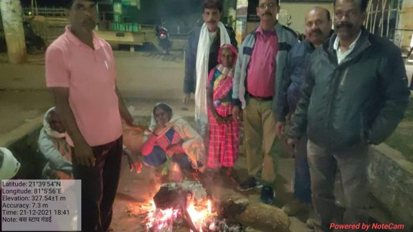 तापमान में गिरावट, नपं ने की अलाव की व्यवस्था