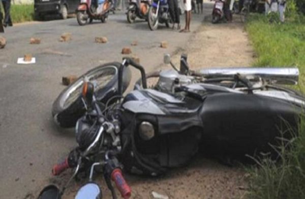 ओवरटेक करते हाईवा की ठोकर से नांदगांव के दंपत्ति की मौत