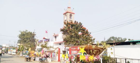 गिरजाघर सजे, ख्रीष्ट जयंती आज