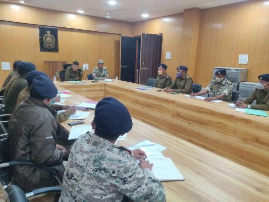 बेहतर पुलिसिंग के लिए एसपी ने ली क्राइम मीटिंग