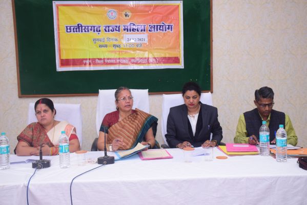 नर्सिंग स्टॉफ ने की विखं स्वा. अधिकारी के विरुद्ध शिकायत
