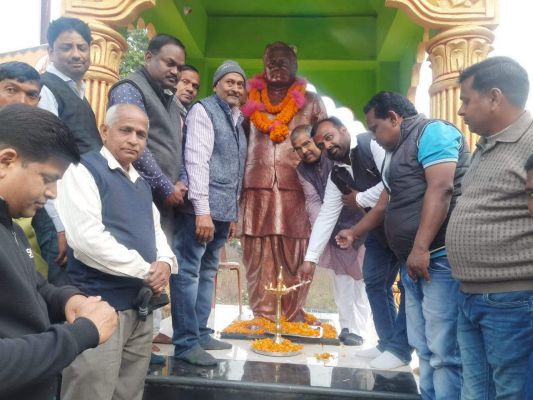 भाजपा व्यापार प्रकोष्ठ ने अटल बिहारी को किया याद