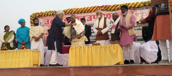 बजरंग मुनि को जम्मू कश्मीर के उप राज्यपाल ने किया सम्मानित