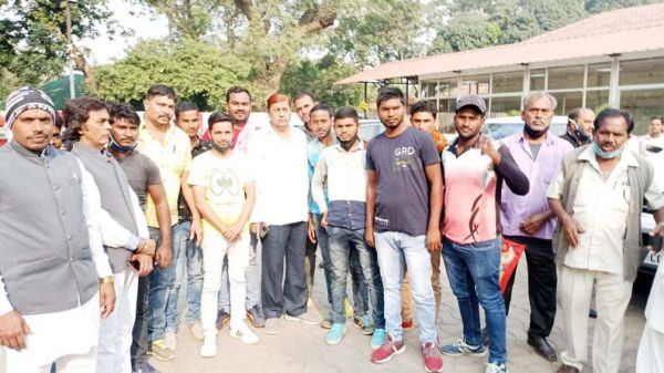 युवा सदस्यों ने मंत्री के समक्ष रखी स्टेडियम की समस्या, कार्रवाई के आदेश