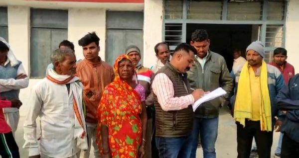 एक के खाते में गांव के दर्जनों किसानों का रकबा जोडक़र धान बेचने की शिकायत