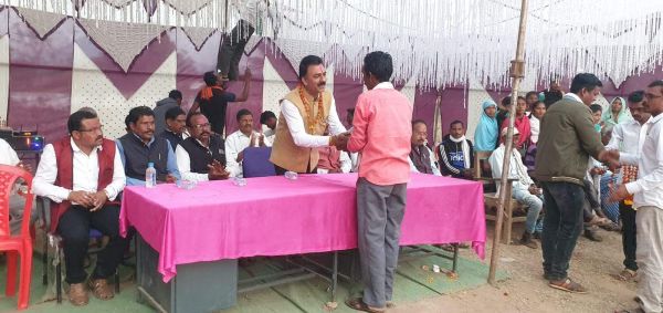 क्रिकेट : कोड़ेजुंगा की टीम ने बाजी मारी