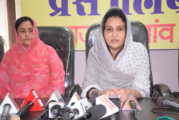 देवव्रत की दूसरी पत्नी का पलटवार