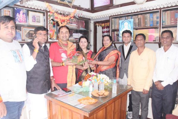 नीलू को जन्मदिन की बधाई देने लगा रहा तांता