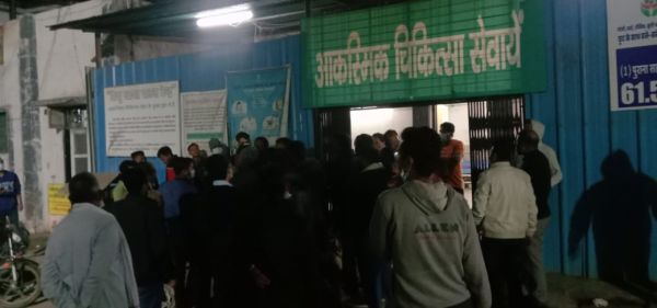 देर रात मेडिकल कॉलेज के जूनियर डाक्टरों ने युवक को दौड़ा-दौड़ाकर पीटा