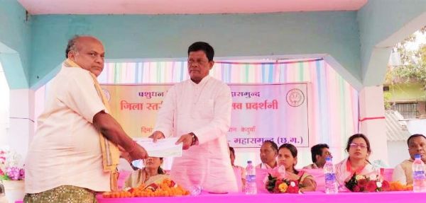 दो दिनी जिला पशुपालक प्रशिक्षण-पशु मेला उत्सव प्रदर्शनी