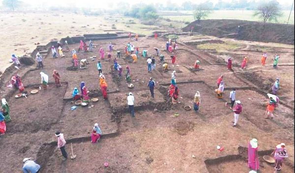  एक लाख मजदूरों को रोजगार देकर नांदगांव प्रदेश में अव्वल
