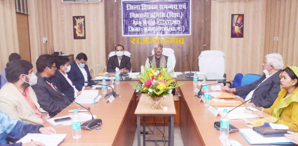 टला नहीं है कोरोना का खतरा प्रोटोकॉल का करें पालन - पांडेय