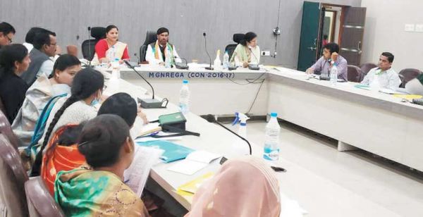 सामान्य सभा की बैठक में लोक निर्माण विभाग में चल रहे कार्यों पर चर्चा