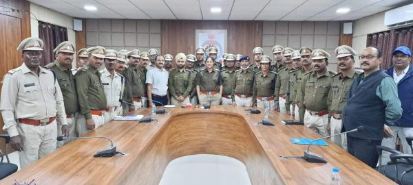 सूरजपुर के 26 प्रधान आरक्षक पदोन्नत होकर बने एएसआई