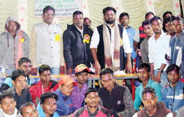 पांडेआटागांव ने खालेमुरवेंड को हराकर मारी बाजी