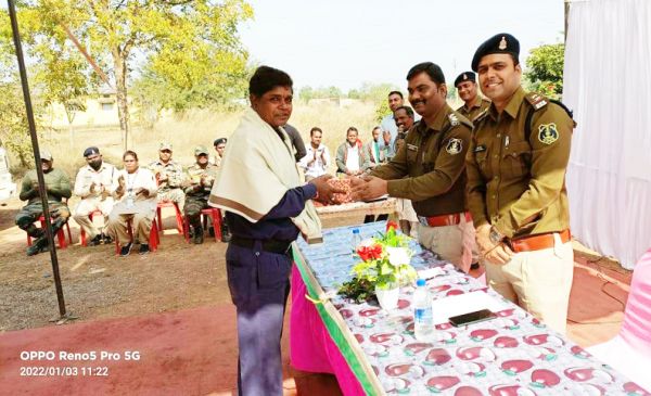 समाज के लिए उत्कृष्ट कार्य करने वाले सम्मानित