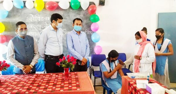 15-18 आयु के बच्चों को कोरोना टीके