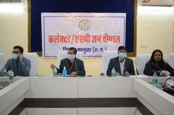 रैली व बड़े सामूहिक आयोजन पर लगाएं प्रतिबंध, मास्क के लिए चलाएं अभियान-कलेक्टर