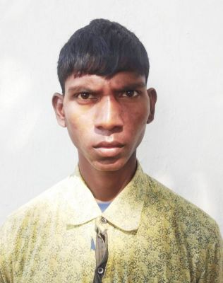 विस्फोटक के साथ 2 नक्सल आरोपी गिरफ्तार