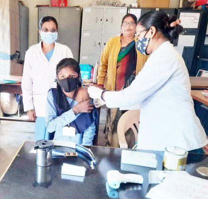 15 से 18 वर्ष आयु के बच्चों ने उत्साह से लगवाया टीका