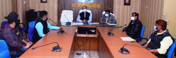 जनसामान्य के जीवन एवं स्वास्थ्य से बढक़र कोई बात जरूरी नहीं - कलेक्टर