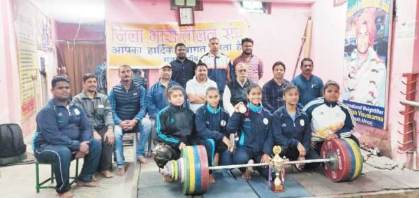 ऑल इंडिया यूनिवर्सिटी में ज्ञानेश्वरी ने जीता सिल्वर