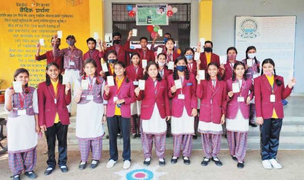 5 दिनों में 52 हजार से अधिक स्कूली छात्र-छात्राओं को लगा टीका