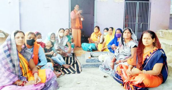 पीएम की लम्बी उम्र के लिए महिला मोर्चा ने किया रुद्राभिषेक