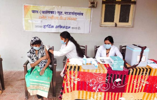 संप्रेक्षण गृह के 19 बालक व बालिका गृह की 9 बालिकाओं को कोरोना टीका