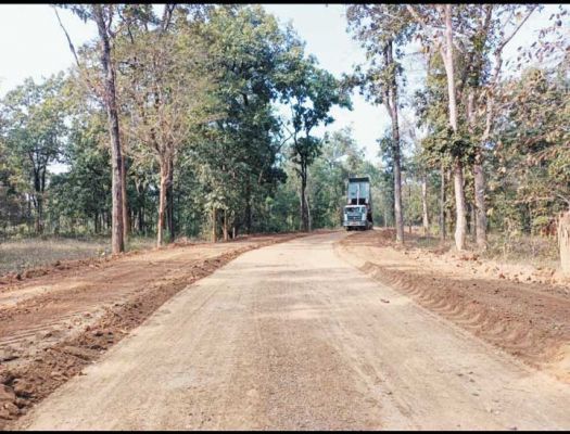 कोराचा-बुकमरका के लिए पौने 6 करोड़ से सडक़ निर्माण, ग्रामीणों में हर्ष