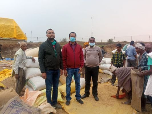 125 बोरी अवैध धान जब्त