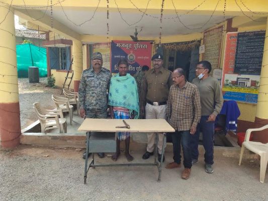 बड़े भाई को मारता देख छोटे ने कर दी हत्या, बंदी