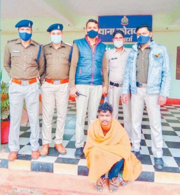 बुजुर्ग के गले से सोने का ताबीज लूट फरार आरोपी बंदी