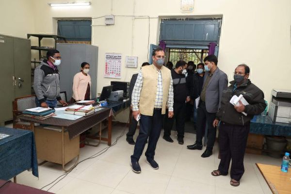 काम में कसावट लाने के निर्देश, निर्माण कार्यों का लिया जायजा  