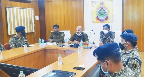 नक्सल विरोधी अभियान तेज करने बनी रणनीति